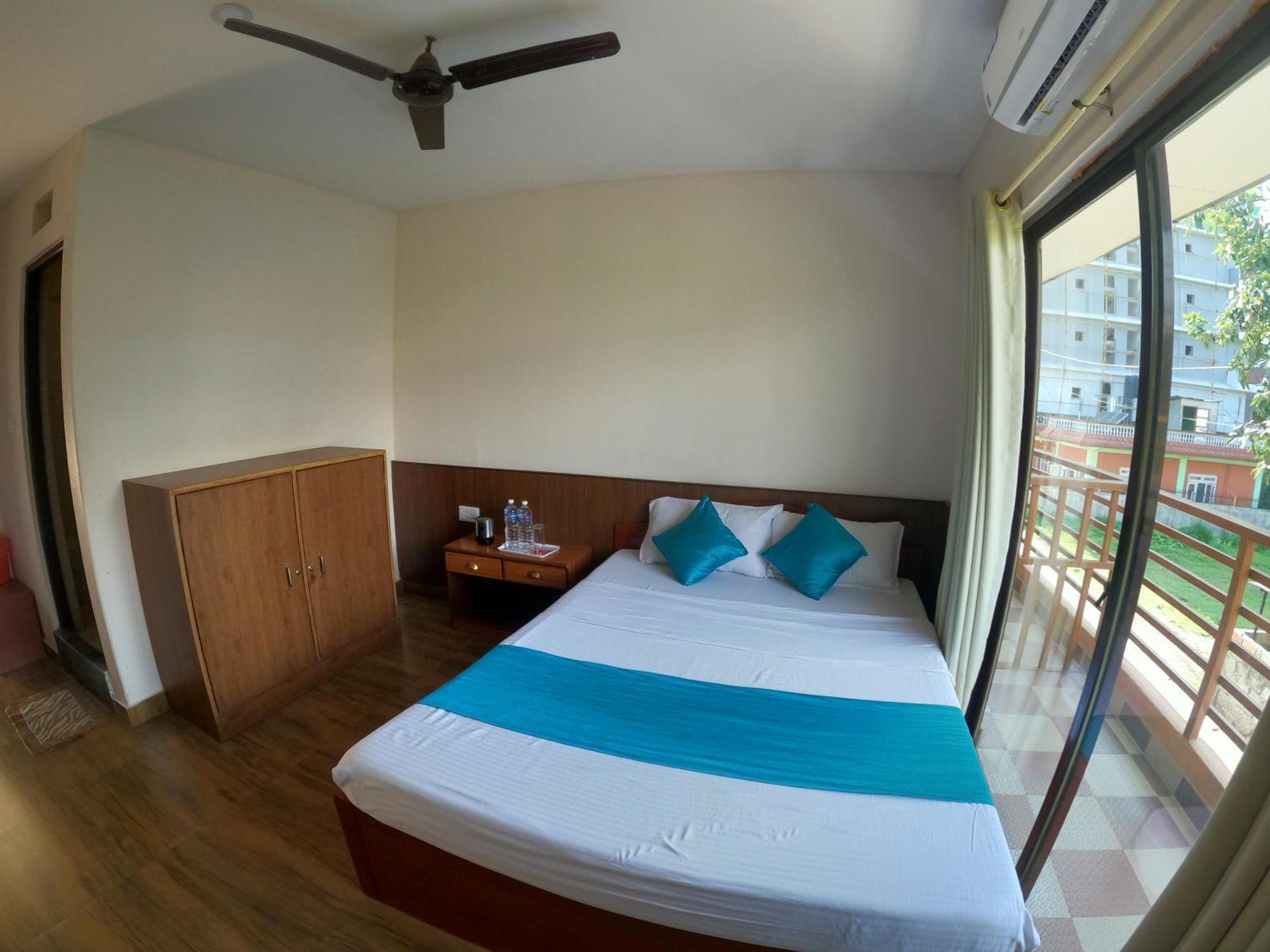 Hotel Dolly Pokhara Exterior photo